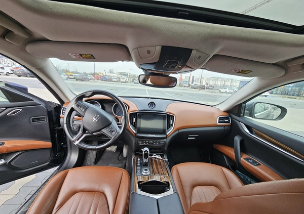 Maserati Ghibli cena 155000 przebieg: 47500, rok produkcji 2018 z Kraków małe 232